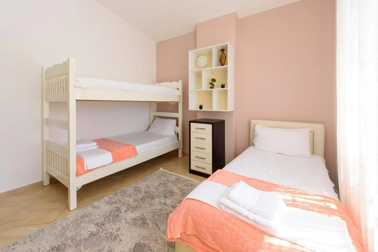 Veliu'S Appartment Vlore