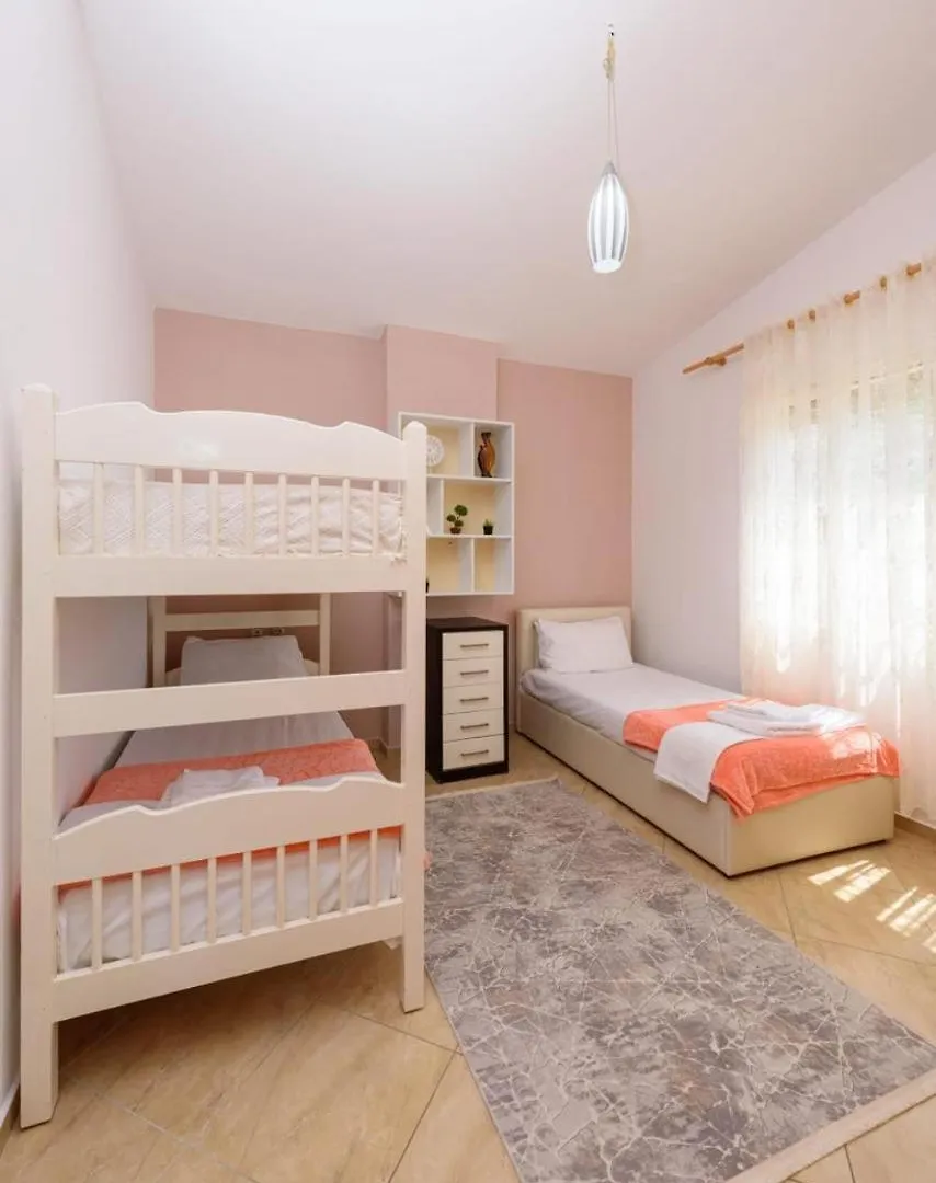 Veliu'S Appartment Vlore 0*,