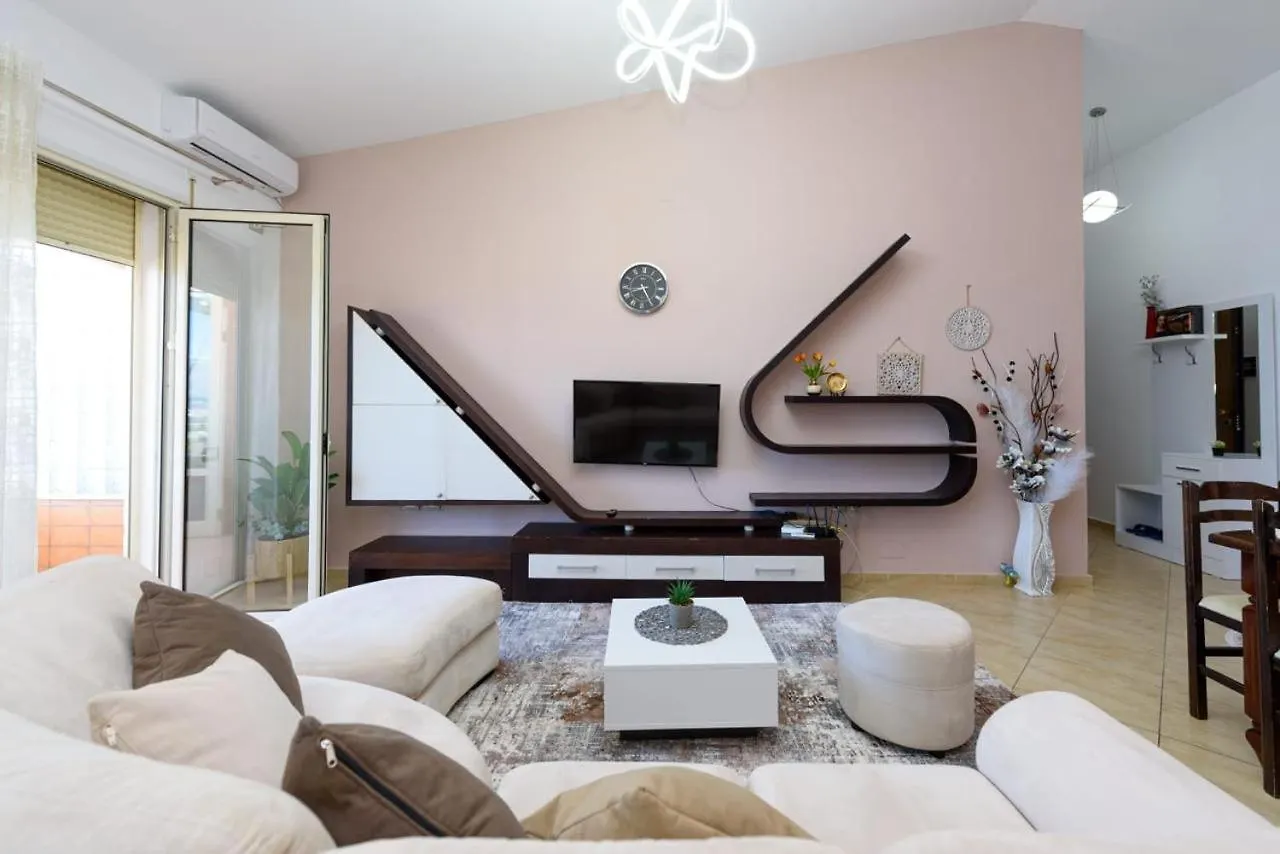 Veliu'S Appartment Vlore Apartment