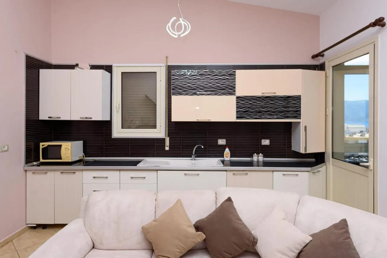 Veliu'S Appartment Vlore 0*,  Albania